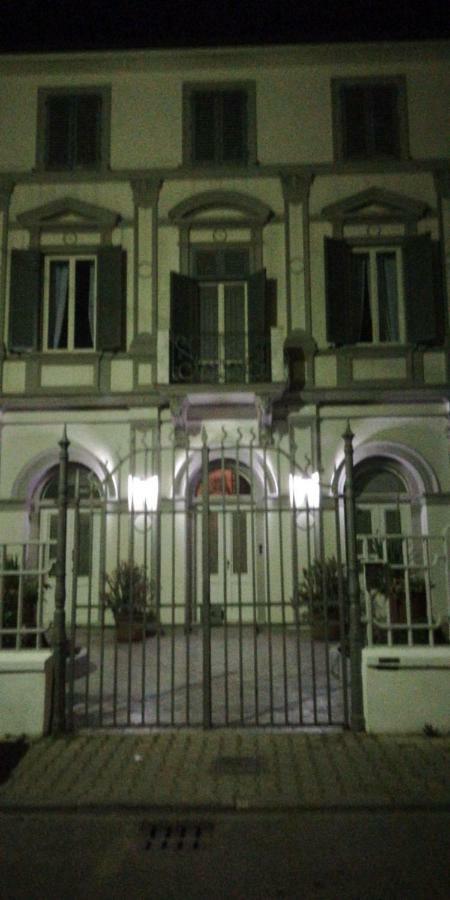 Casavacanza Villa D Funny Виареджо Екстериор снимка